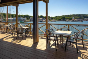 Fisherman's Wharf Inn